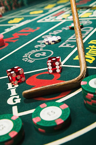 Live roulette table with multi-camera view